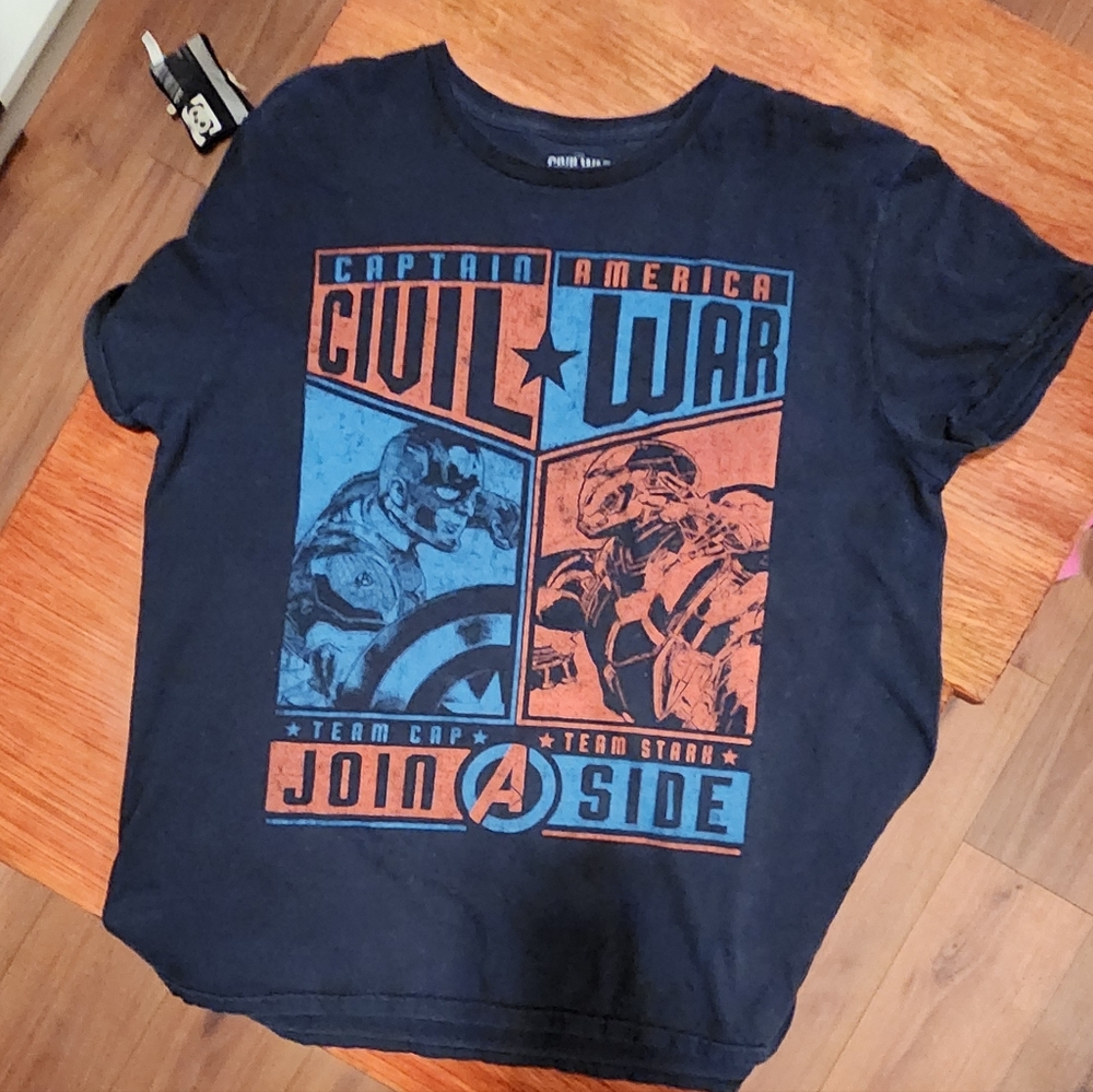 Marvel Civil War Graphic T-Shirt